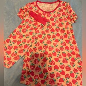 Little sleeping short sleeve/shorts set size 16